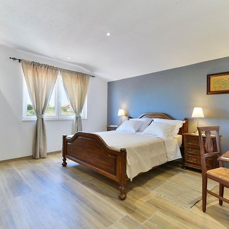 Modern Rustic Villa Kate Бенковац Экстерьер фото