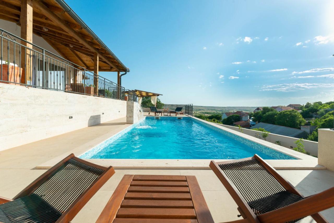 Modern Rustic Villa Kate Бенковац Экстерьер фото