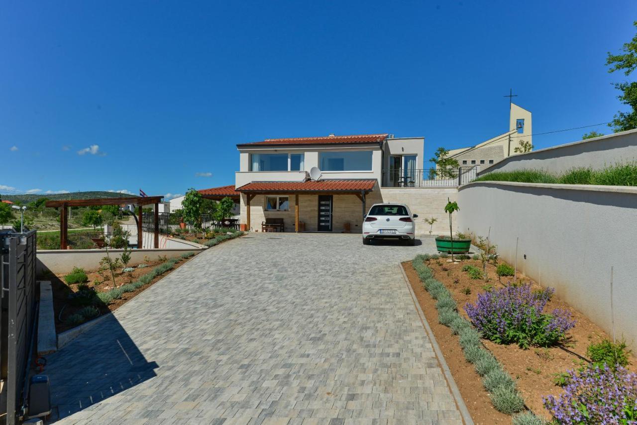 Modern Rustic Villa Kate Бенковац Экстерьер фото