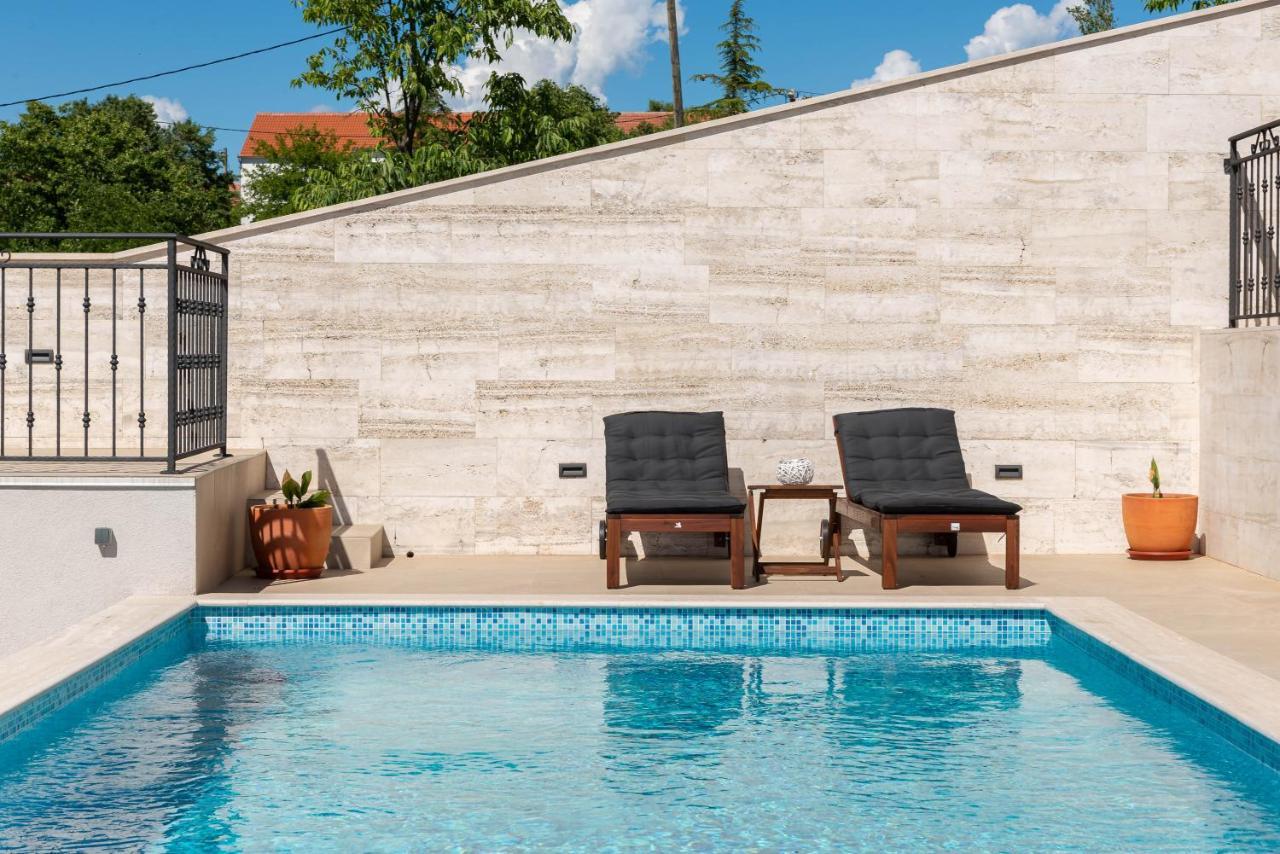 Modern Rustic Villa Kate Бенковац Экстерьер фото
